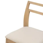silla-de-madera-color-natural-aWQAHdeA-0.webp